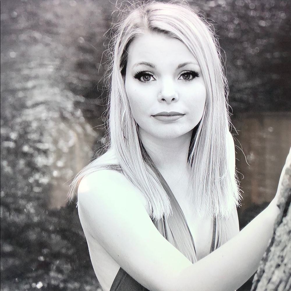 Meet your Posher, Kayla
